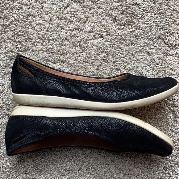 Clarks - Picture 4 of 6